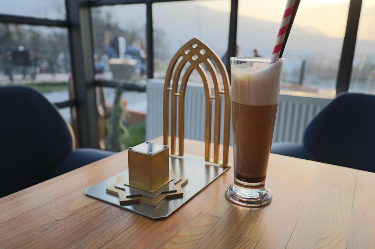 Hotel Mi Casa Skopje Zewnętrze zdjęcie